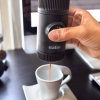 WACACO Nanopresso Taşınabilir Espresso Makinesi, Minipresso'nun Yükseltme Sürümü, 18 Bar Basınç, Ekstra Küçük Seyahat Kahve Makinesi, Elle